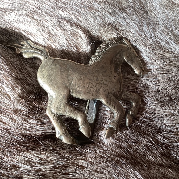 Vintage Elegant Petite Brass Running Horse Belt Buckle - Picture 8 of 8